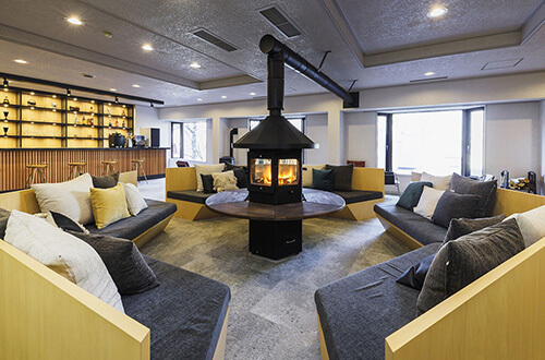 장작불 라운지 MOUNTAIN COMMONS